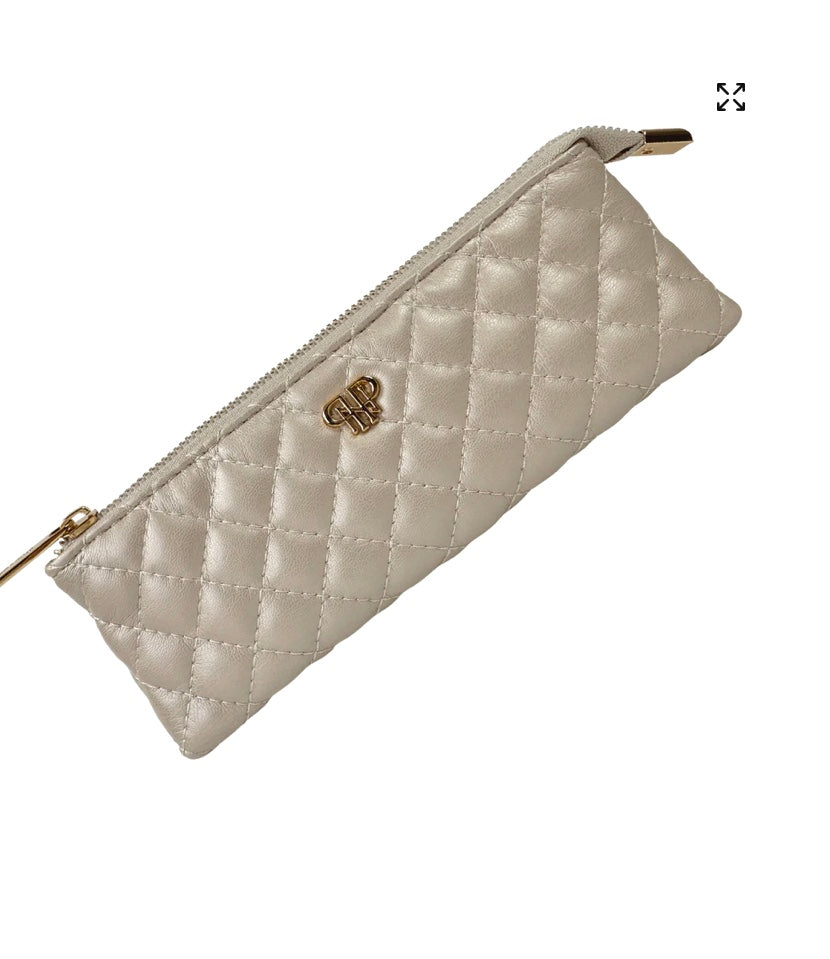 Sleek Stash Pearl Quilted