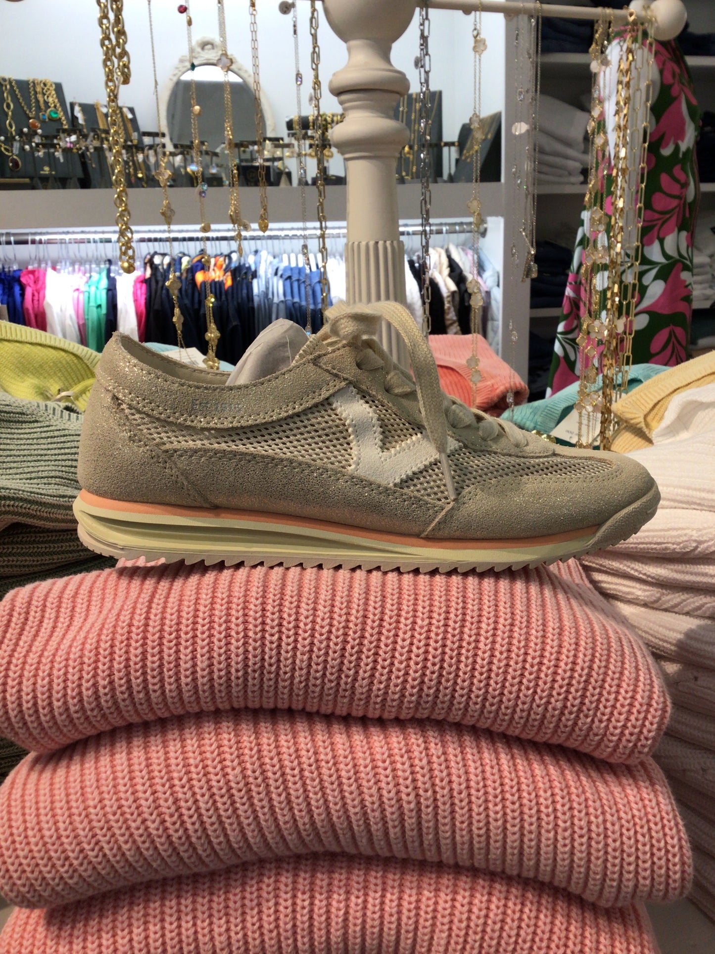 WOMEN'S SATURNO METALLIC in Platino by Victoria