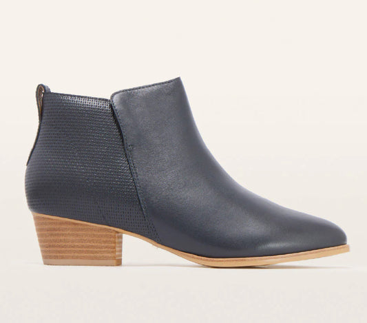 Charleston in Dark Navy by Frankie4