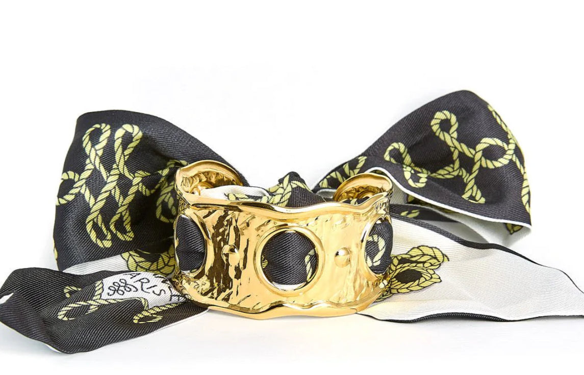 Wren Scalloped Scarf Cuff in Various Colors by Lisi Lerch